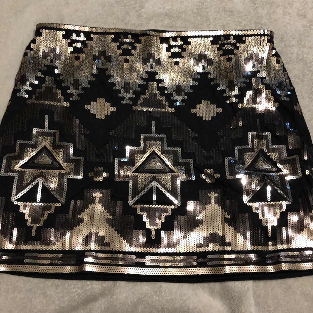 Express sequin mini skirt